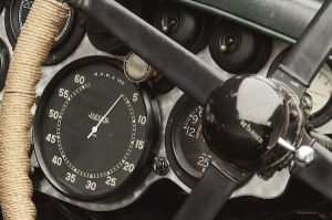 Le compte-tours Jaeger de la Blower.