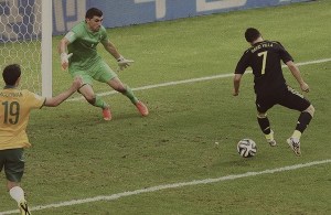 Madjer de David Villa contre l'Australie