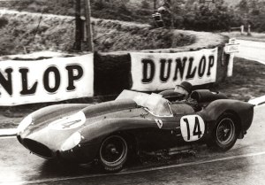 Phil Hill au volant de la Ferrari 250 Testa Rossa numéro 14 de la Scuderia