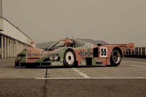 La Mazda 787B numéro 55 a remporté les 24 Heures du Mans 1991 grâce à l'équipage Volker Weidler, Johnny Herbert et Bertrand Gachot