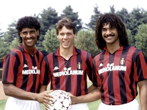 Rijkaard, van Basten et Gullit ont fait les beaux jours du Milan AC à la fin des 80', début des 90'.