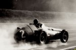 Juan Manuel Fangio à bord de sa Maserati 250F en 1957.