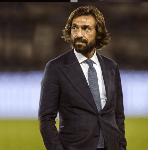 Andrea Pirlo, costume revers à crans aigus