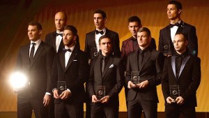 Le XI FIFA 2014, Arjen Robben, Ángel di María, Lionel Messi, Cristiano Ronaldo, Manuel Neuer, Sergio Ramos, Philip Lahm, Toni Kroos et Andrés Iniesta