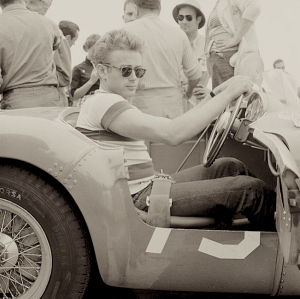 James Dean à bord d'une Ferrari 500 Mondial en 1955
