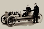 Henry Ford et sa Arrow, issu de sa propre fabrication, se sont distinguée sur le Lac de Saint Clair en 1904 en atteignant la vitesse de 147 km/h sur un mile.