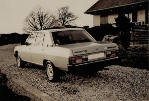 La Peugeot 604 V6 n'eut pas le succès escompté, la faute à une consommation extravagante pouvant atteindre les 18 l/100.