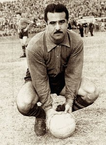 Norberto Mendez, meilleur buteur de la compétition avec 17 buts