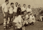 Le onze tchécoslovaque qui affronta avec honneur le Brésil de Pelé, qui terminera vainqueur de ce Mondial 1962. On peut reconnaître Masopust debout, deuxième en partant de la gauche.