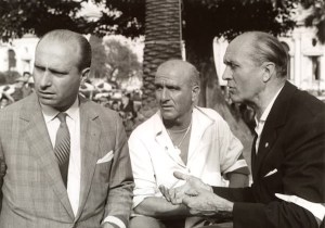 Juan Manuel Fangio, Giuseppe Farina et Louis Chiron à Monaco en 1959. Le monégasque vient alors tout juste d'être nommé directeur de la course