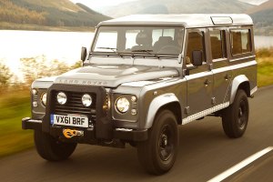 Land Rover Defender Station Wagon