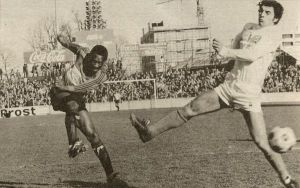 Vrai geste d'attaquant pour le rennais Laurent Pokou