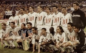 Le FC Nantes vainqueur de la Coupe de France 2000, allait enchaîner avec un titre de champion de France lors de la saison suivante