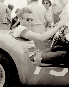 James Dean, au volant de la Ferrari 500 Mondial de Porfirio Rubirosa